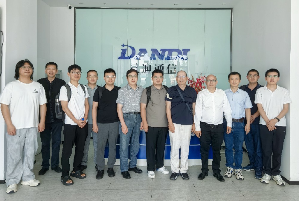 校企交流 | 電子科技大學湖州研究院來訪旦迪通信”